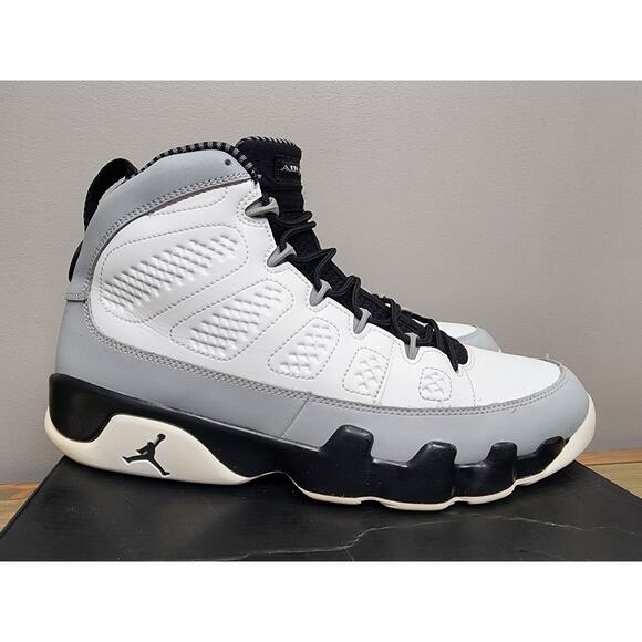 Nike Air Jordan 9 Retro Barons 2014 Men’s Size 11 White Black 302370-106 main image 14